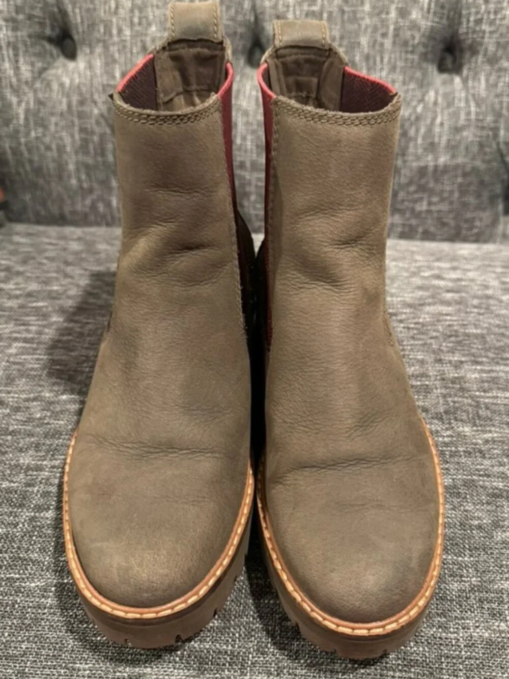 Timberland Courmayeur Valley Chelsea Boots Women's 7 Olive Nubuck Burgundy EUC